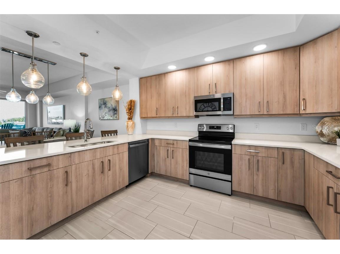 415 Island Way #205 Clearwater Beach FL 33767 TB8369483 image19