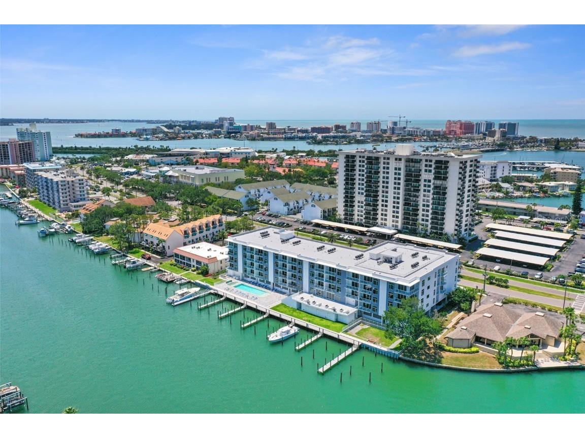 415 Island Way #301 Clearwater FL 33767 - CLEARWATER HARBOR U8198616 image1