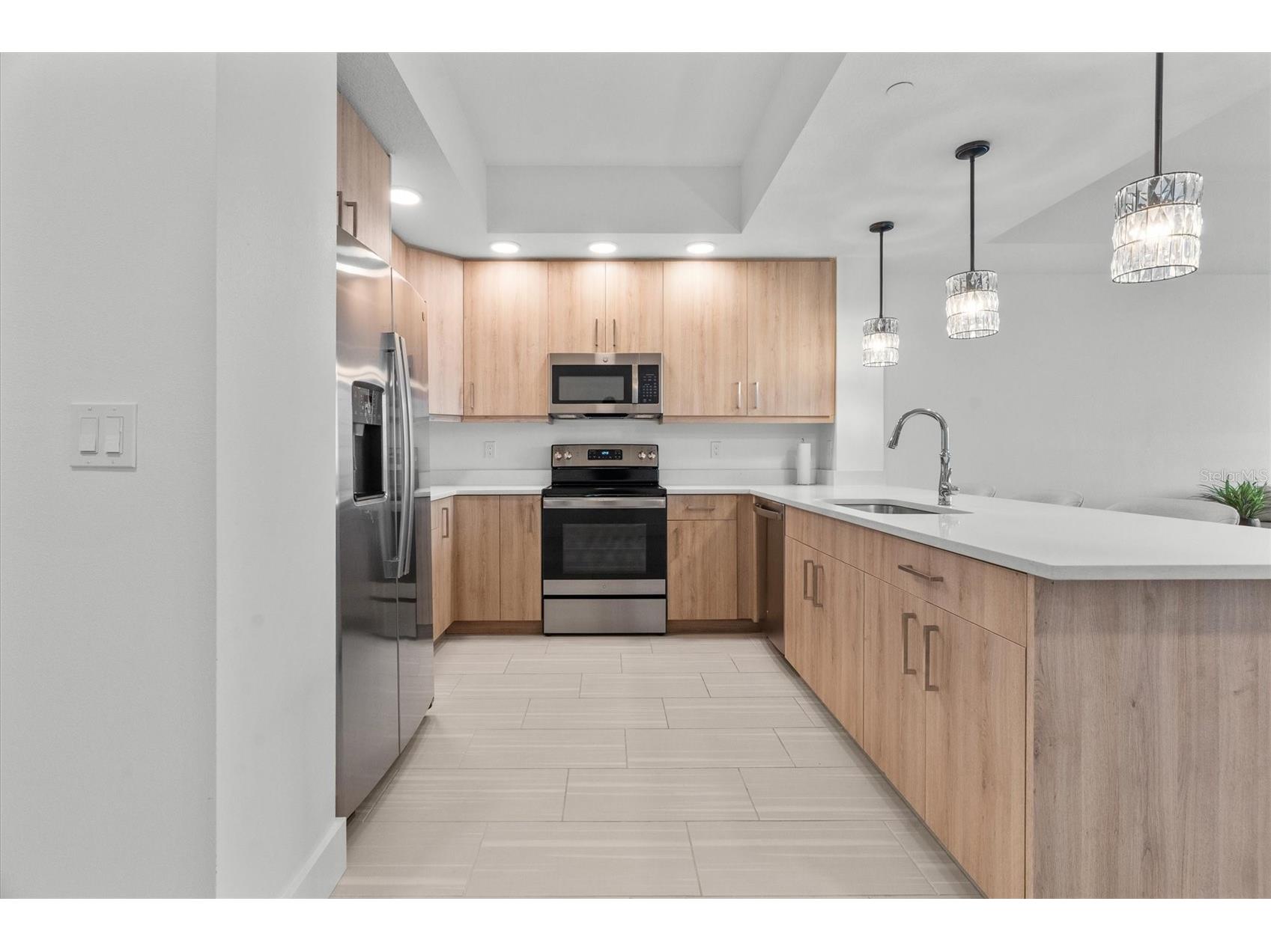 415 Island Way #311 Clearwater Beach FL 33767 TB8520578 image12
