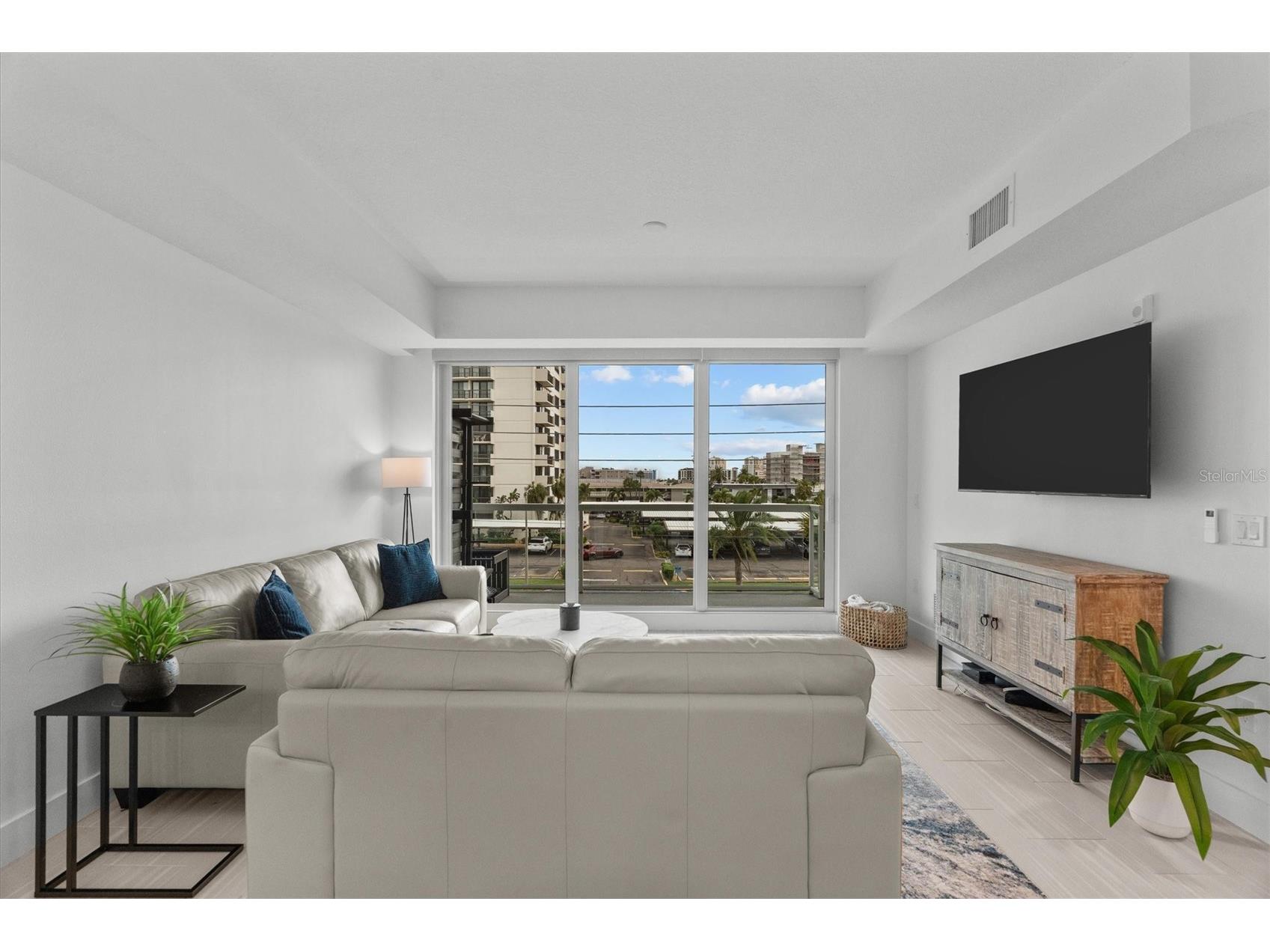 415 Island Way #311 Clearwater Beach FL 33767 TB8520578 image16