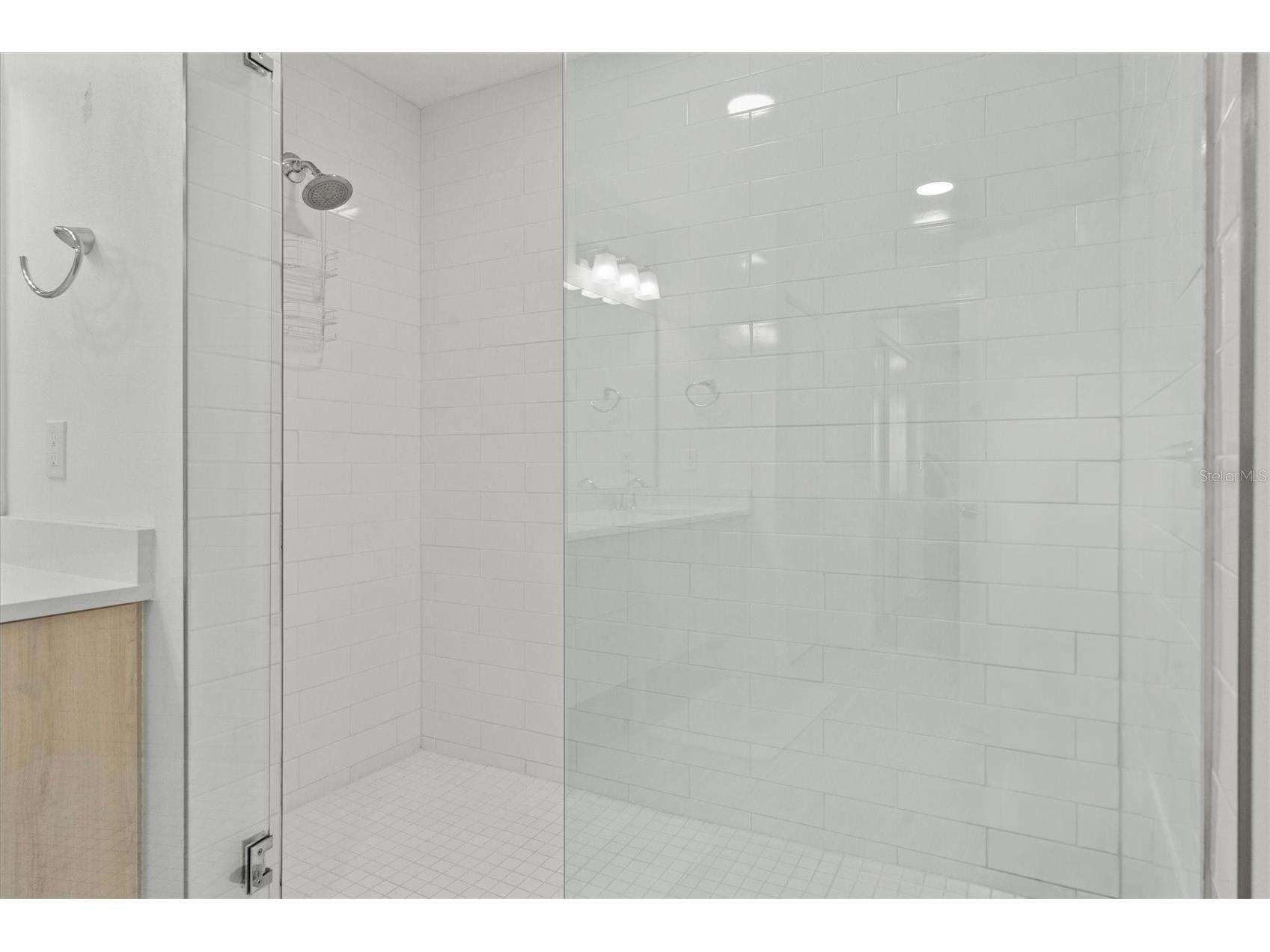 415 Island Way #311 Clearwater Beach FL 33767 TB8520578 image24