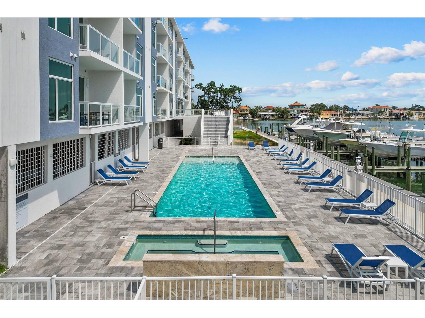 415 Island Way #311 Clearwater Beach FL 33767 TB8520578 image41