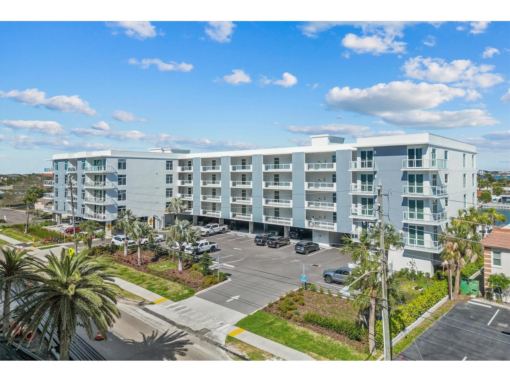 415 Island Way #311 Clearwater Beach FL 33767 TB8520578 image6