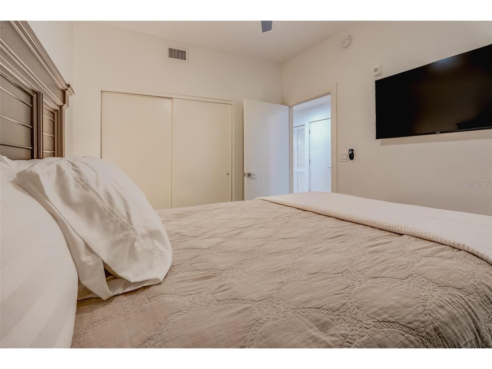 415 Island Way #311 Clearwater FL 33767 TB8478821 image31