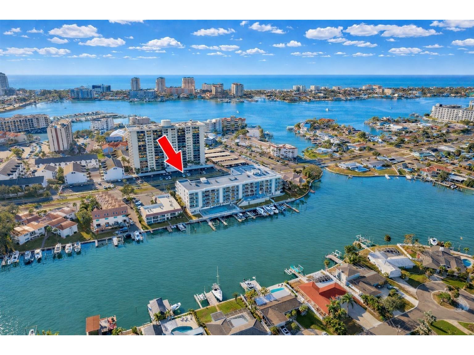 415 Island Way #402 Clearwater Beach FL 33767 TB8471230 image1