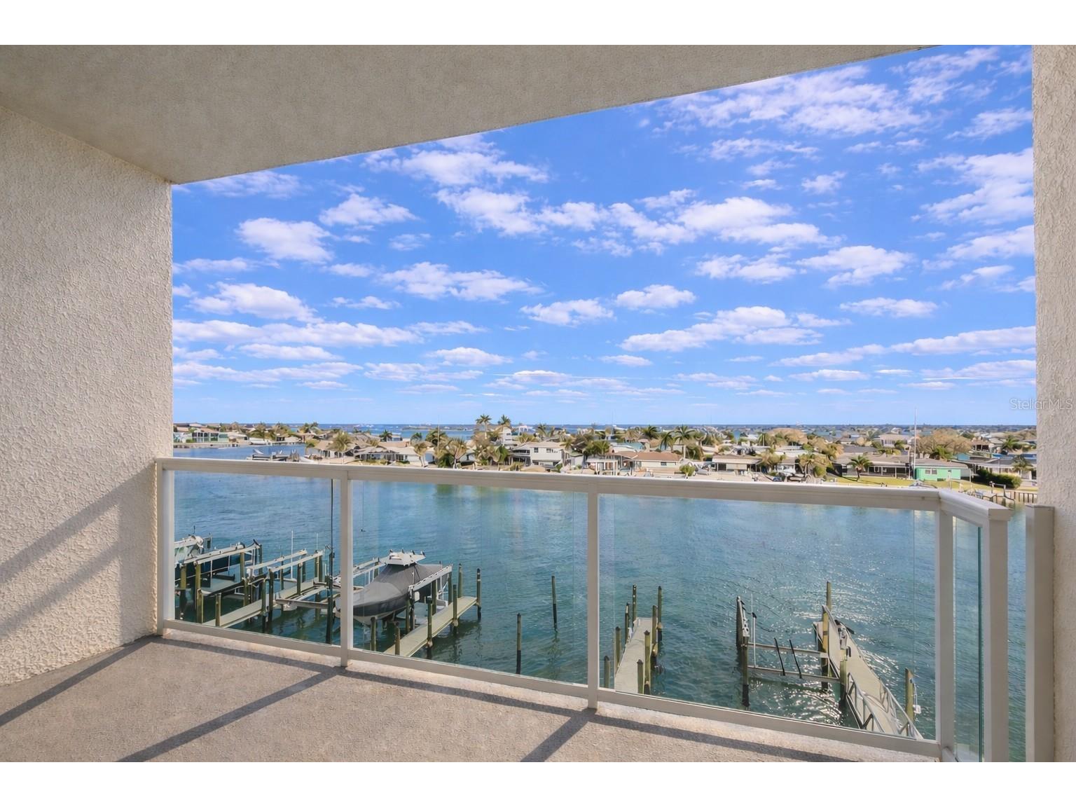 415 Island Way #402 Clearwater Beach FL 33767 TB8471230 image28