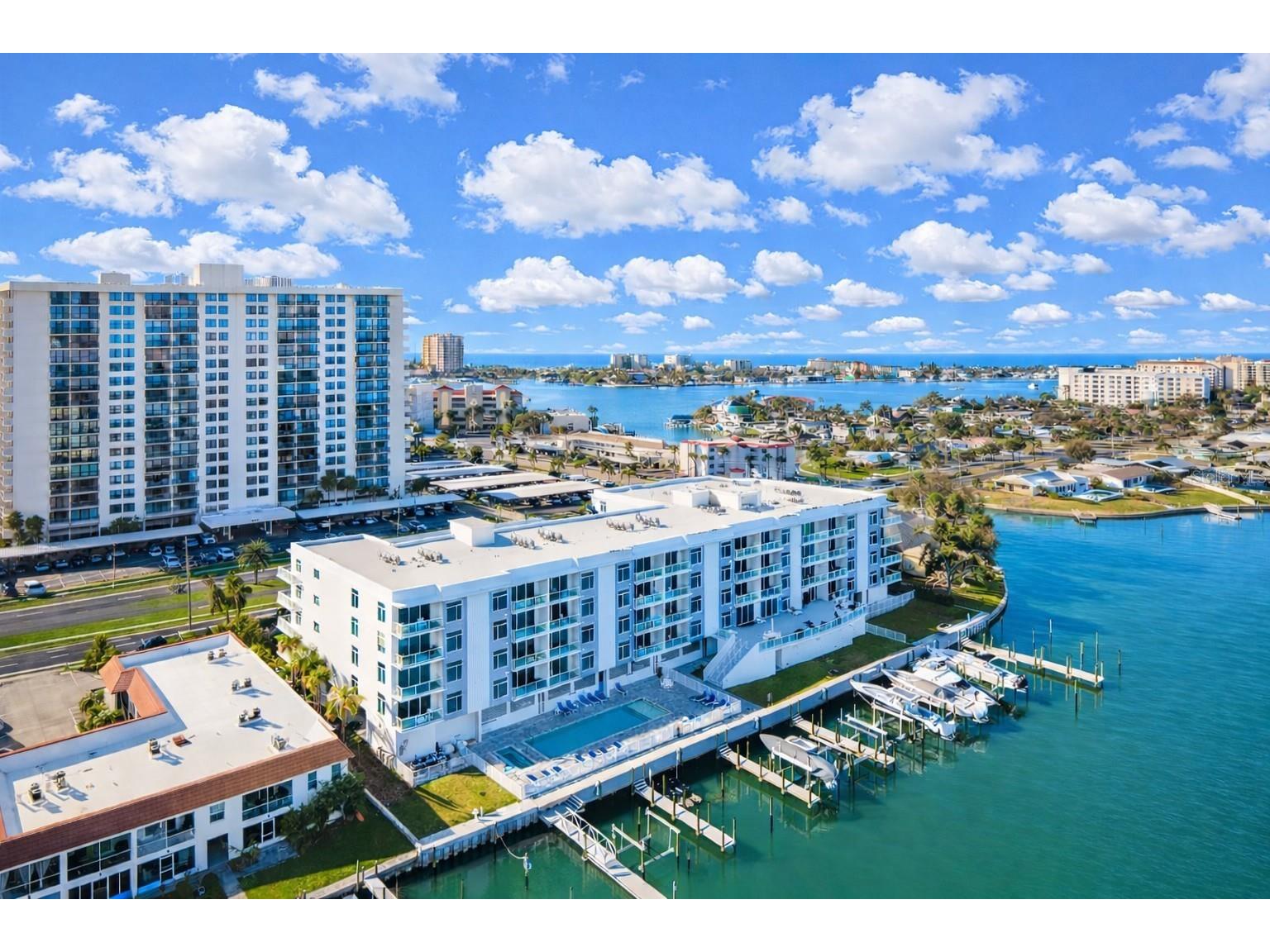 415 Island Way #402 Clearwater Beach FL 33767 TB8471230 image3