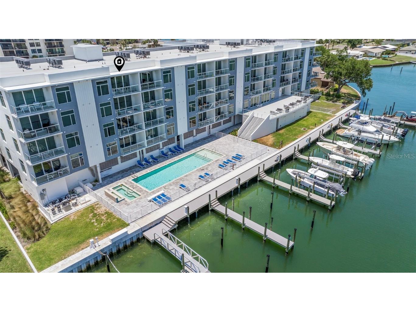 415 Island Way #502 Clearwater Beach FL 33767 TB8379150 image1