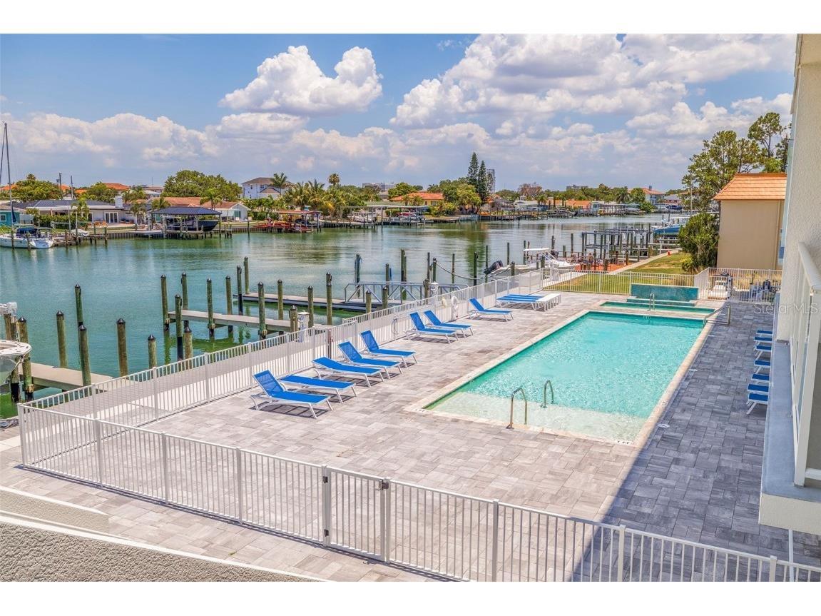 415 Island Way #502 Clearwater Beach FL 33767 TB8379150 image9