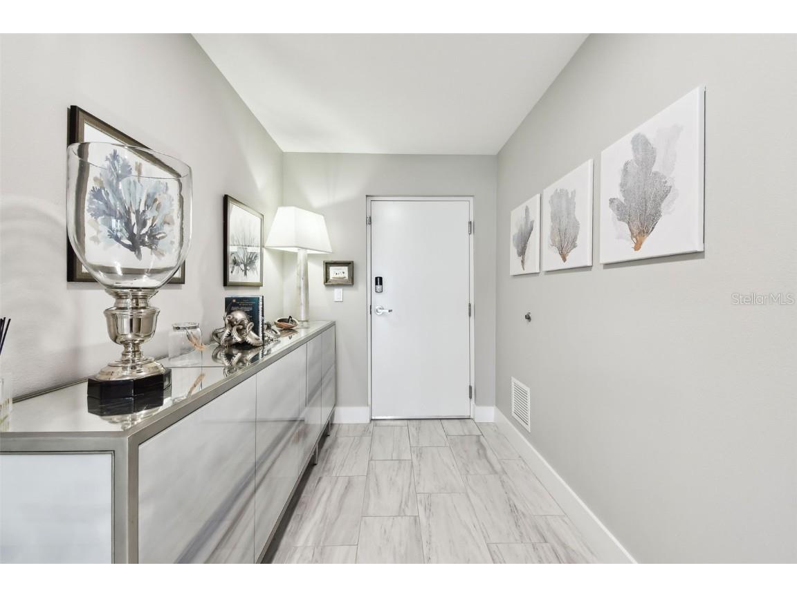 415 Island Way #507 Clearwater Beach FL 33767 TB8400720 image4