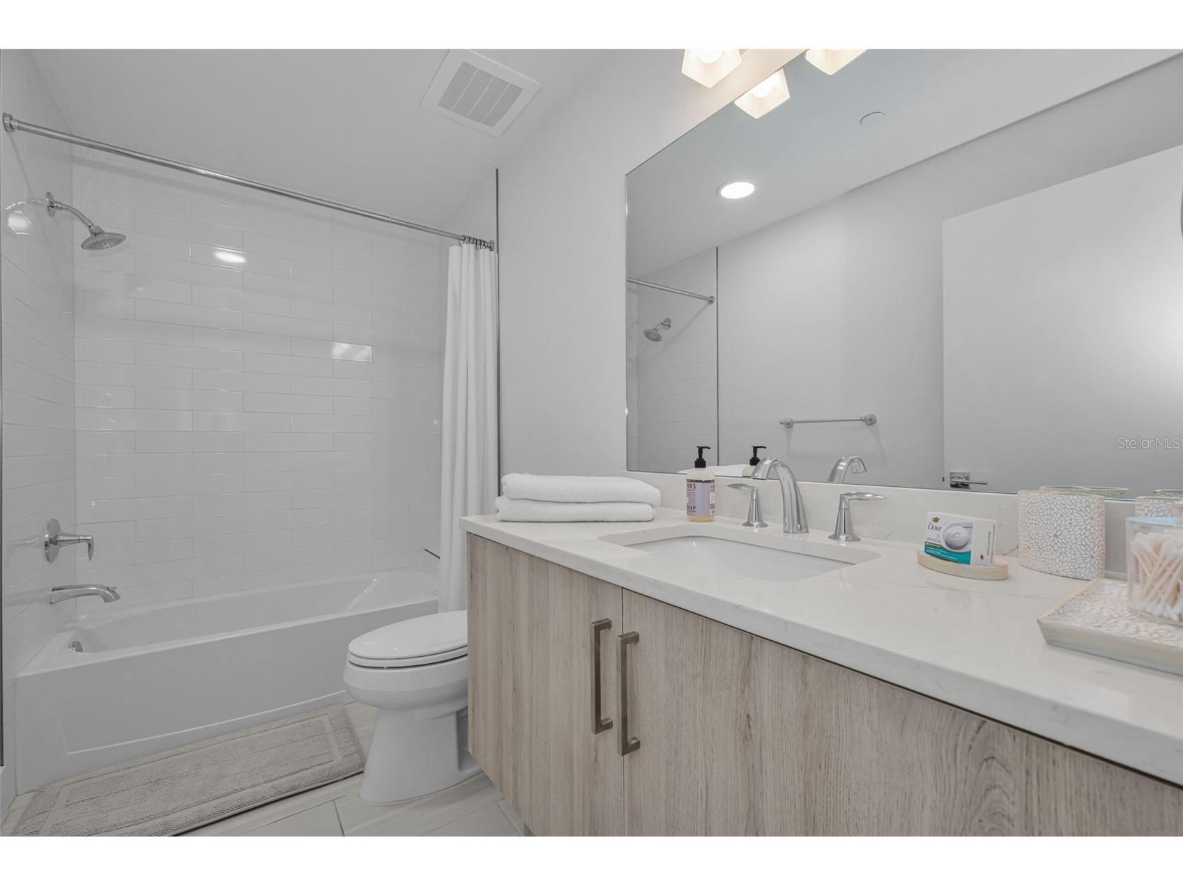 415 Island Way #509 Clearwater Beach FL 33767 TB8473993 image26