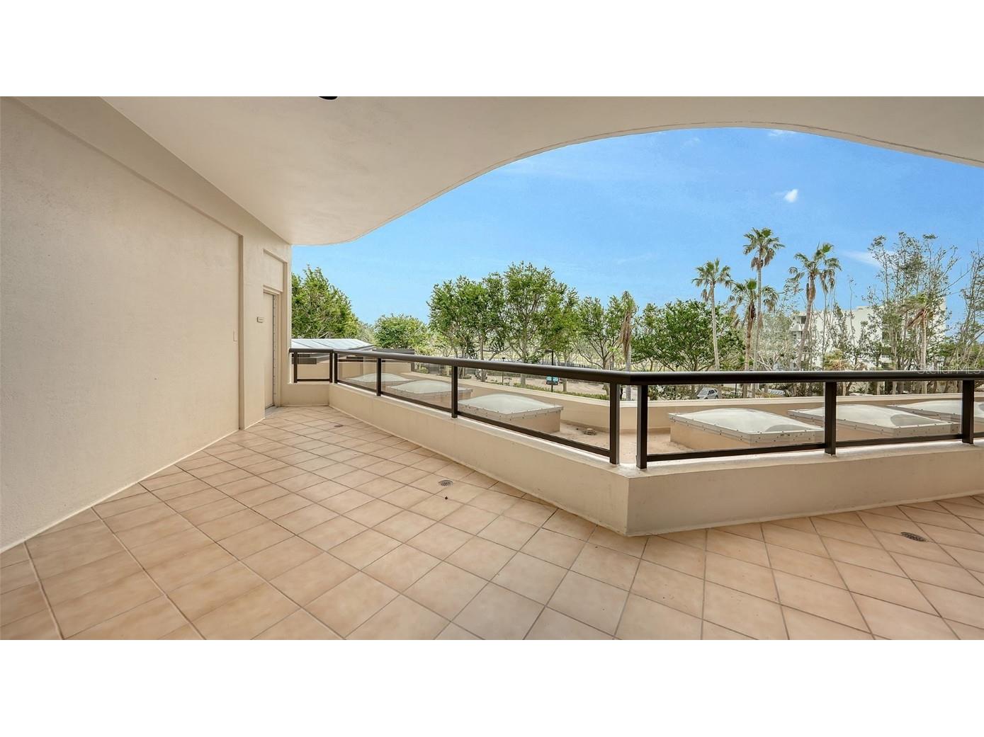 415 L Ambiance Drive #C204 Longboat Key FL 34228 - GULF OF MEXICOO A4636316 image30