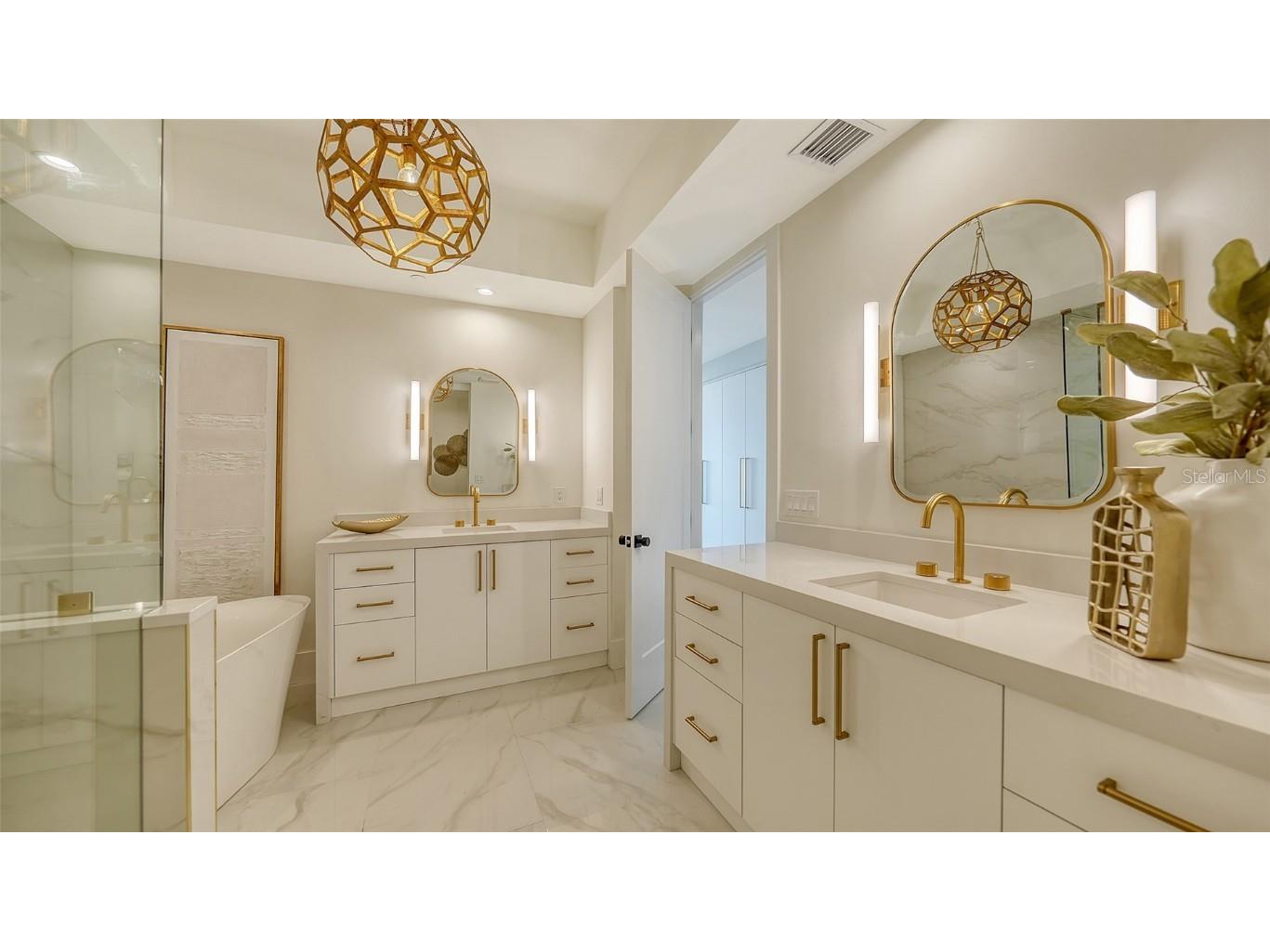 415 L Ambiance Drive #C204 Longboat Key FL 34228 - GULF OF MEXICOO A4636316 image35