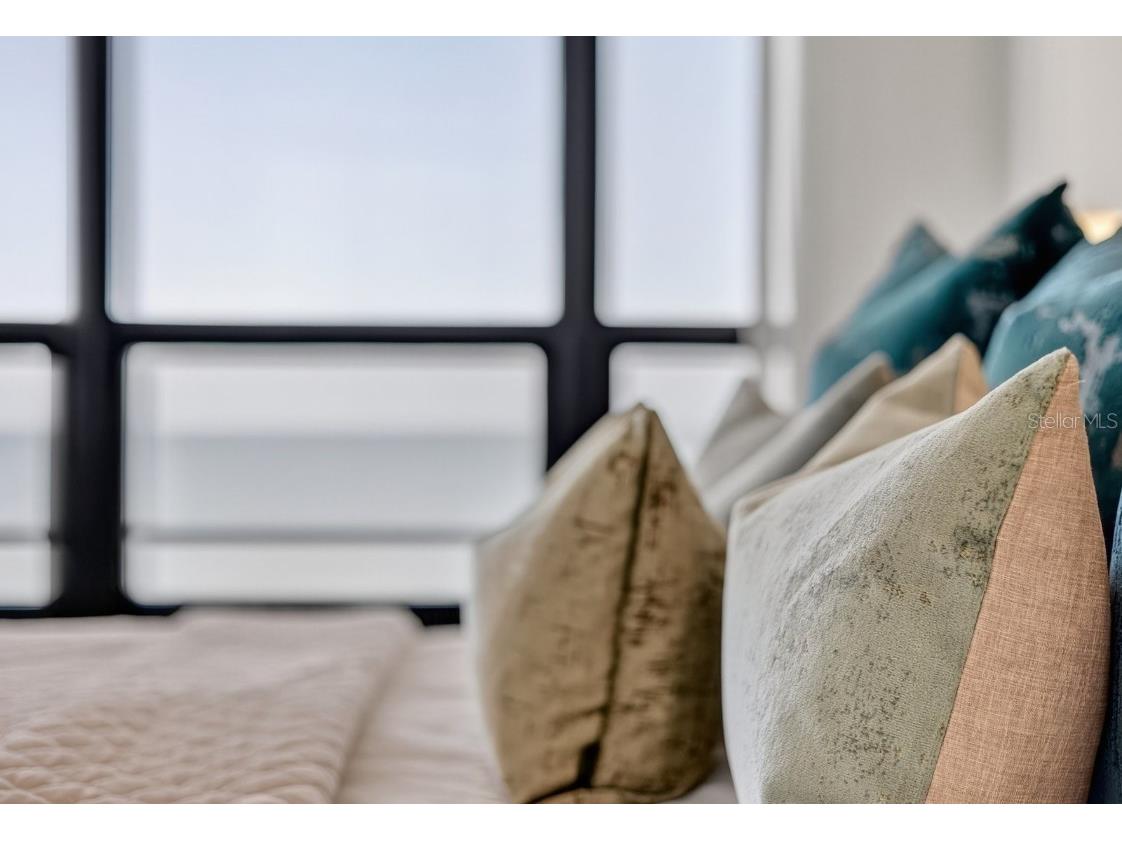 415 L Ambiance Drive #C403 Longboat Key FL 34228 A4666816 image16