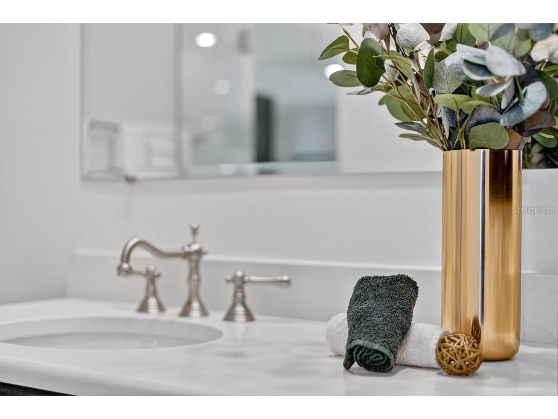 415 L Ambiance Drive #C403 Longboat Key FL 34228 A4666816 image34