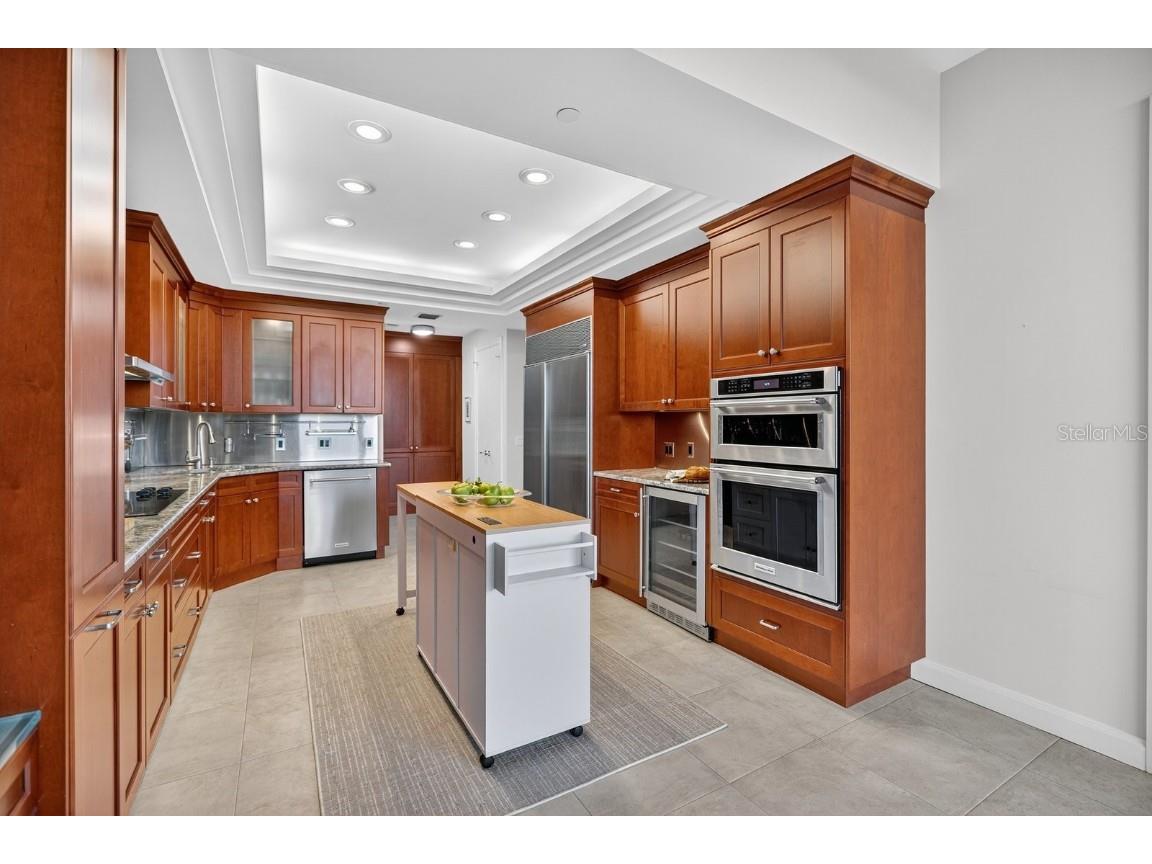 415 L Ambiance Drive #C403 Longboat Key FL 34228 A4666816 image37