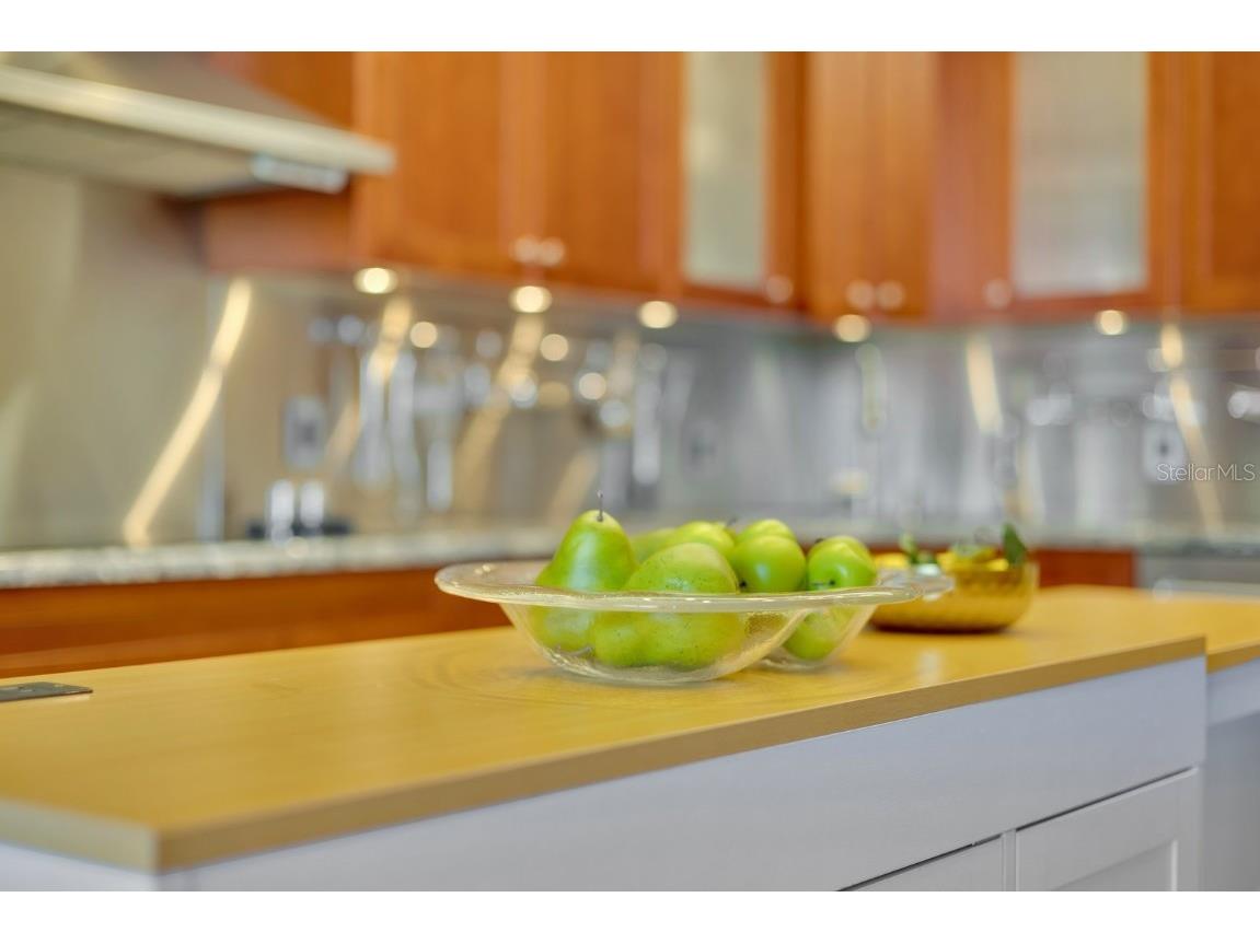 415 L Ambiance Drive #C403 Longboat Key FL 34228 A4666816 image42