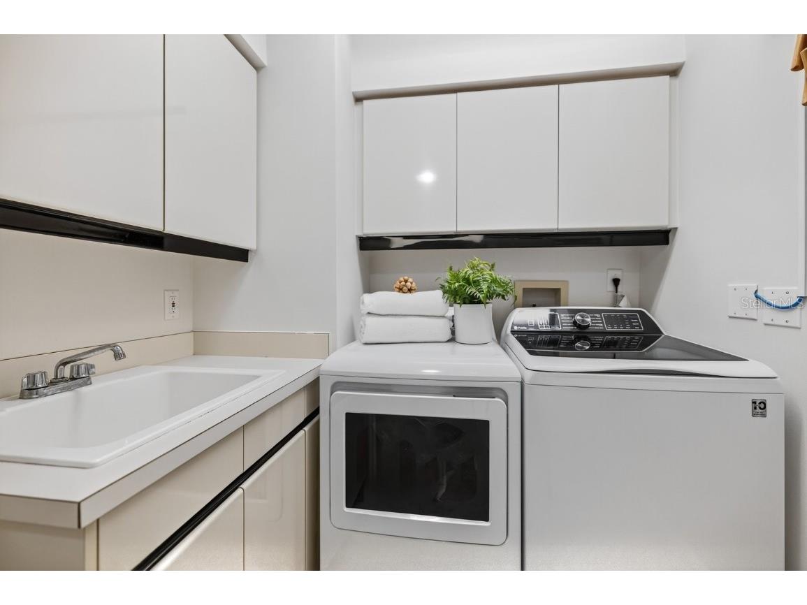 415 L Ambiance Drive #C403 Longboat Key FL 34228 A4666816 image46