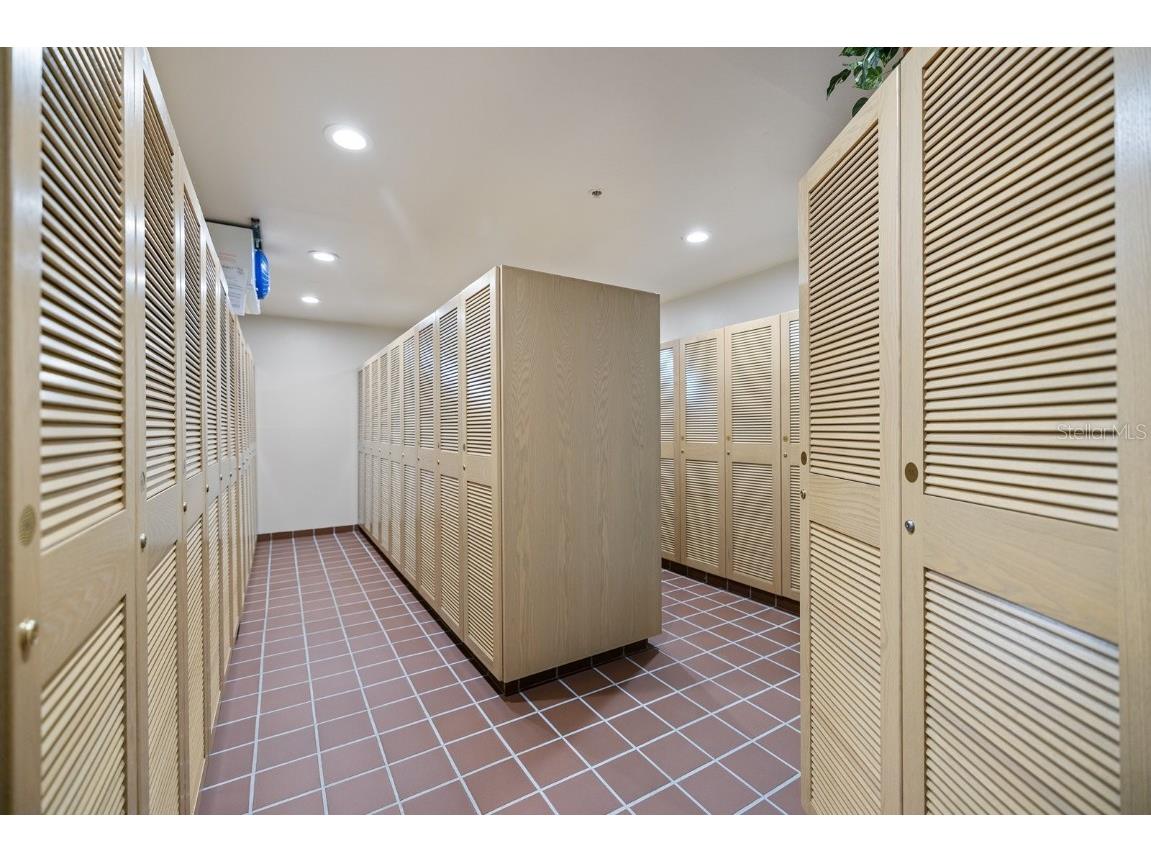 415 L Ambiance Drive #C403 Longboat Key FL 34228 A4666816 image51