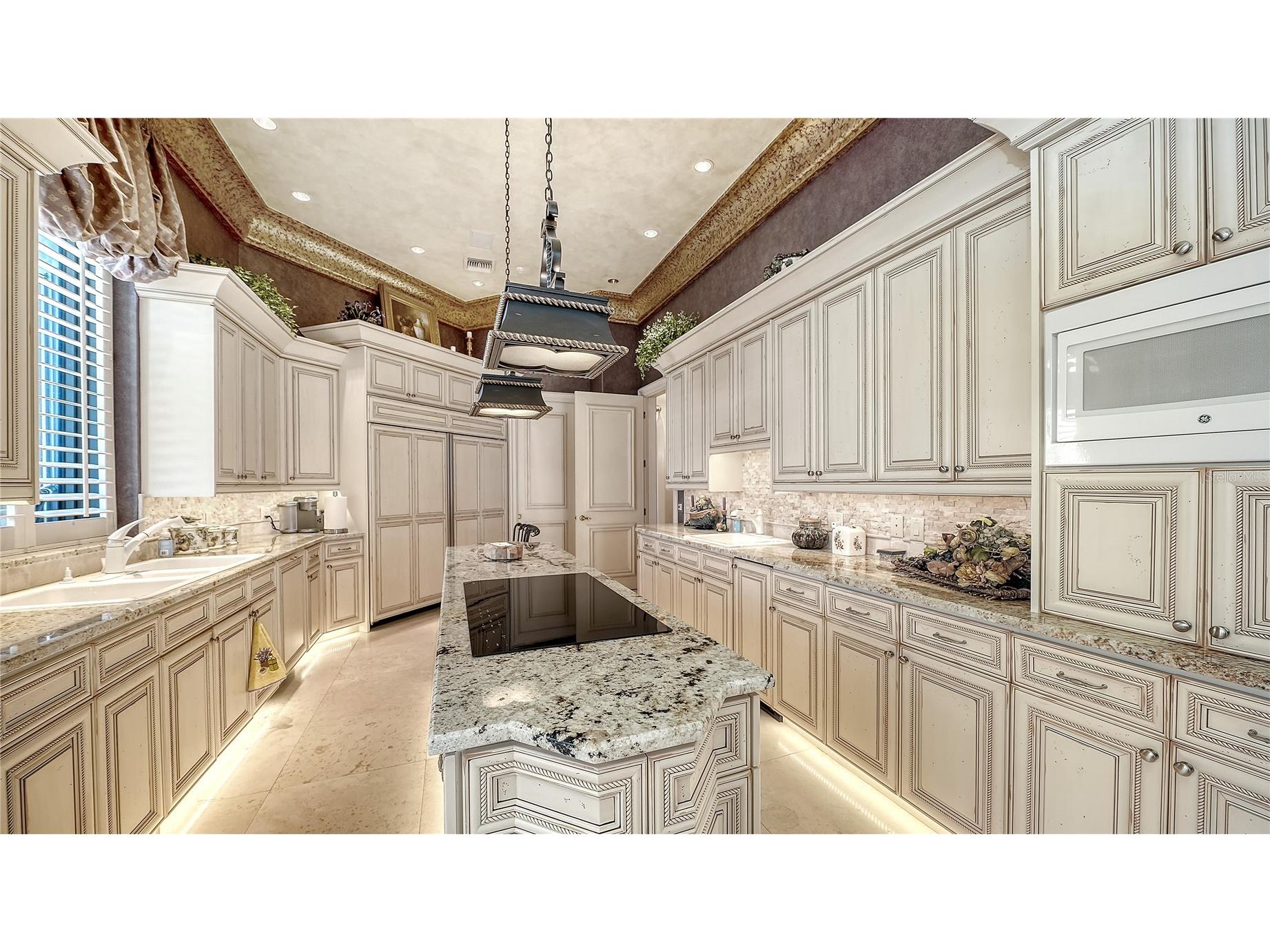 415 L Ambiance Drive #PH-F Longboat Key FL 34228 A4697487 image28