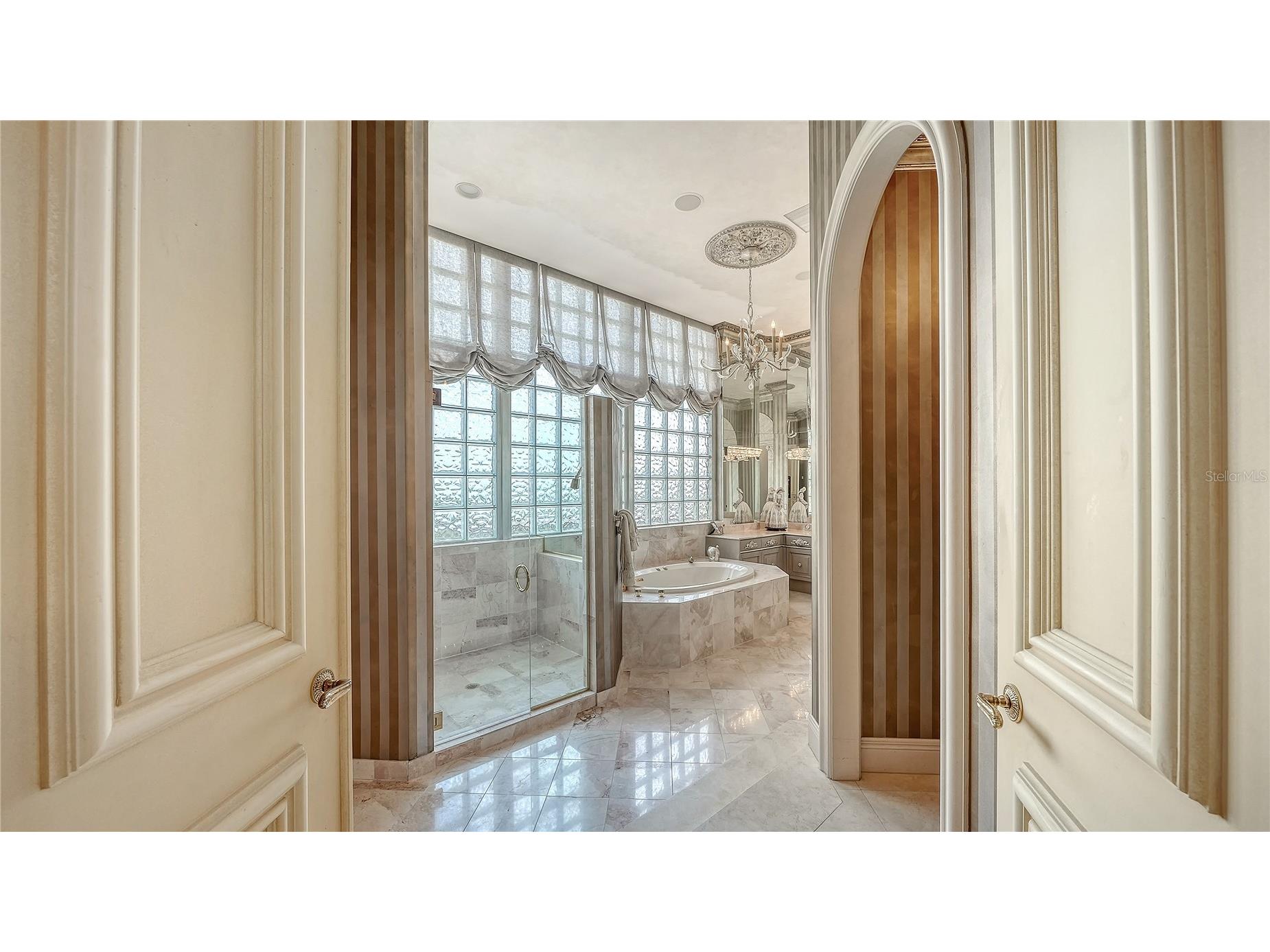 415 L Ambiance Drive #PH-F Longboat Key FL 34228 A4697487 image34