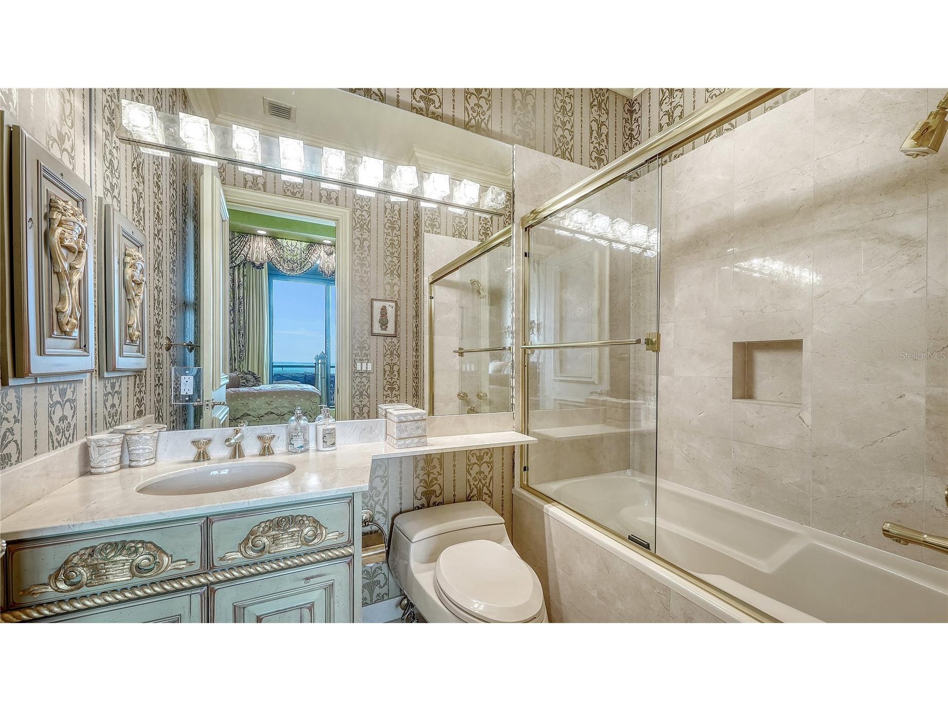 415 L Ambiance Drive #PH-F Longboat Key FL 34228 A4697487 image43