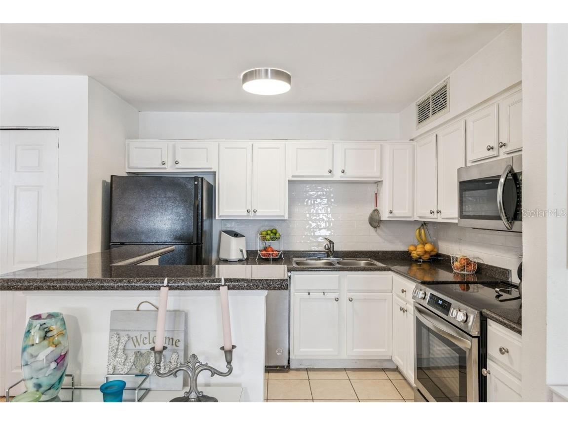 415 Lakepointe Drive #103 Altamonte Springs FL 32701 O6362262 image8