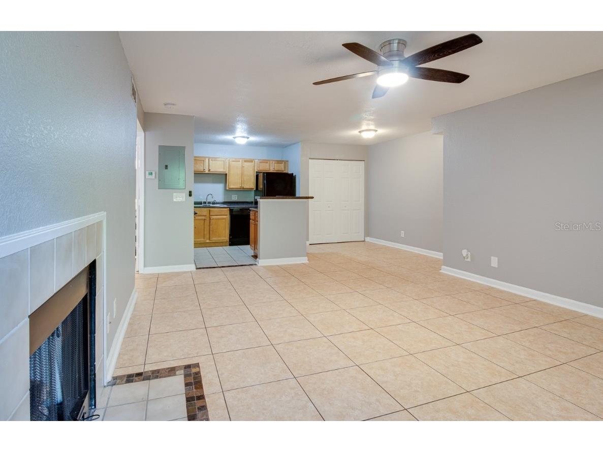 415 Lakepointe Drive #202 Altamonte Springs FL 32701 O6207304 image1