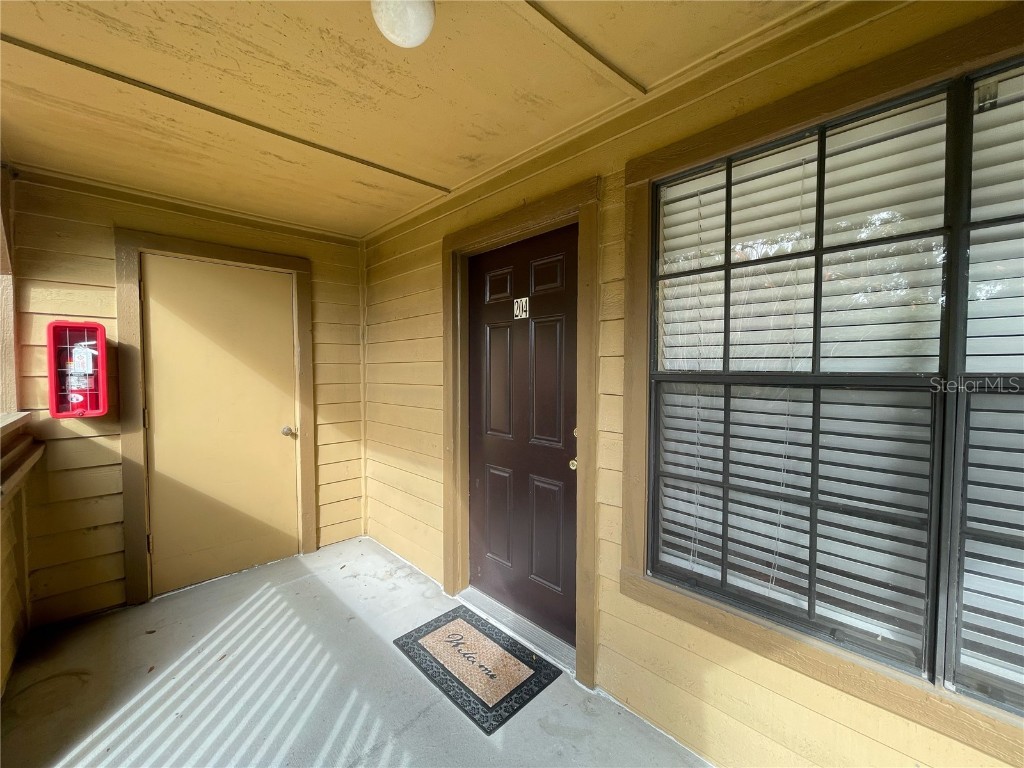 415 Lakepointe Drive #204 Altamonte Springs FL 32701 O6176600 image1