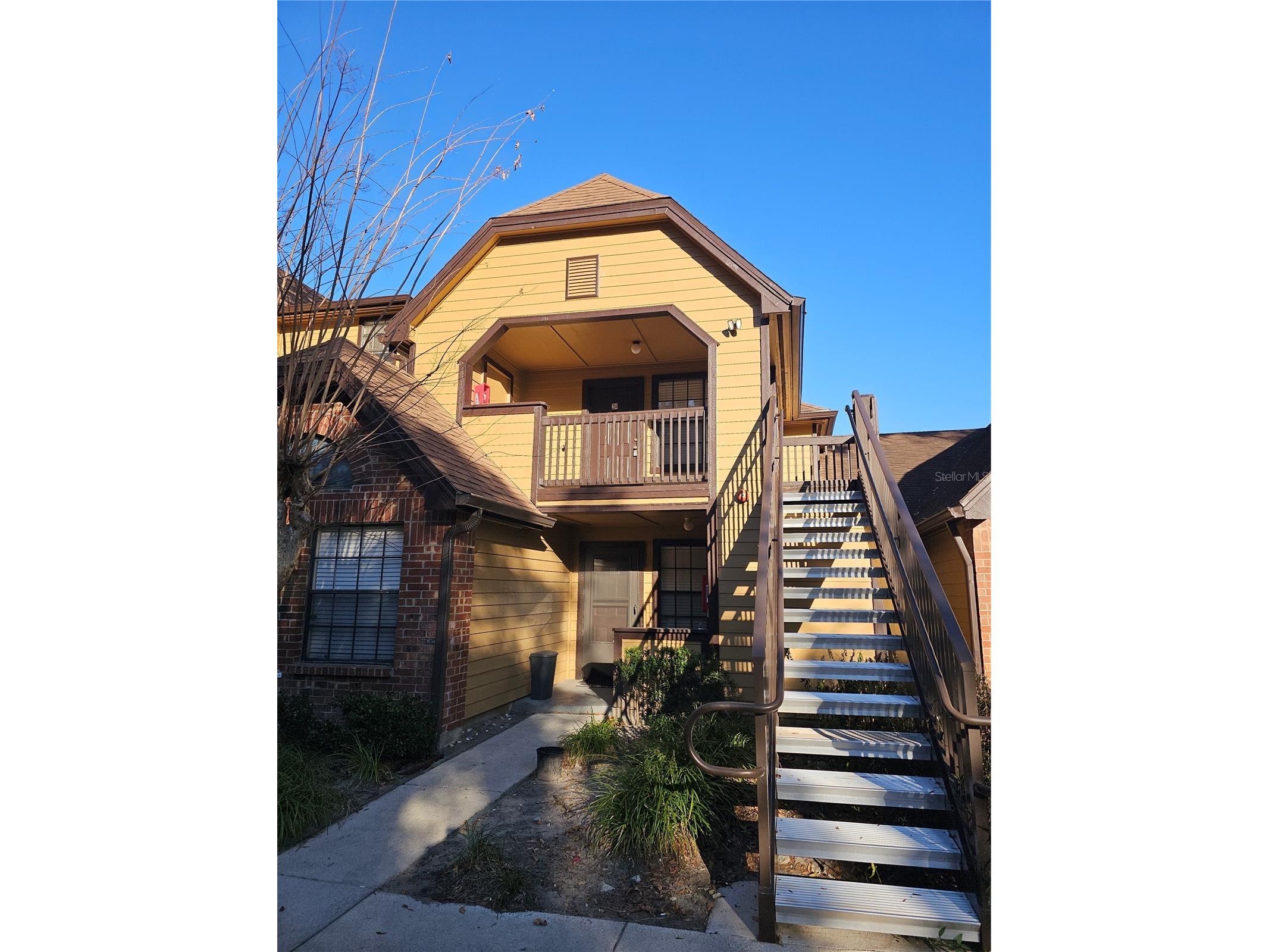 415 Lakepointe Drive #204 Altamonte Springs FL 32701 V4947315 image1