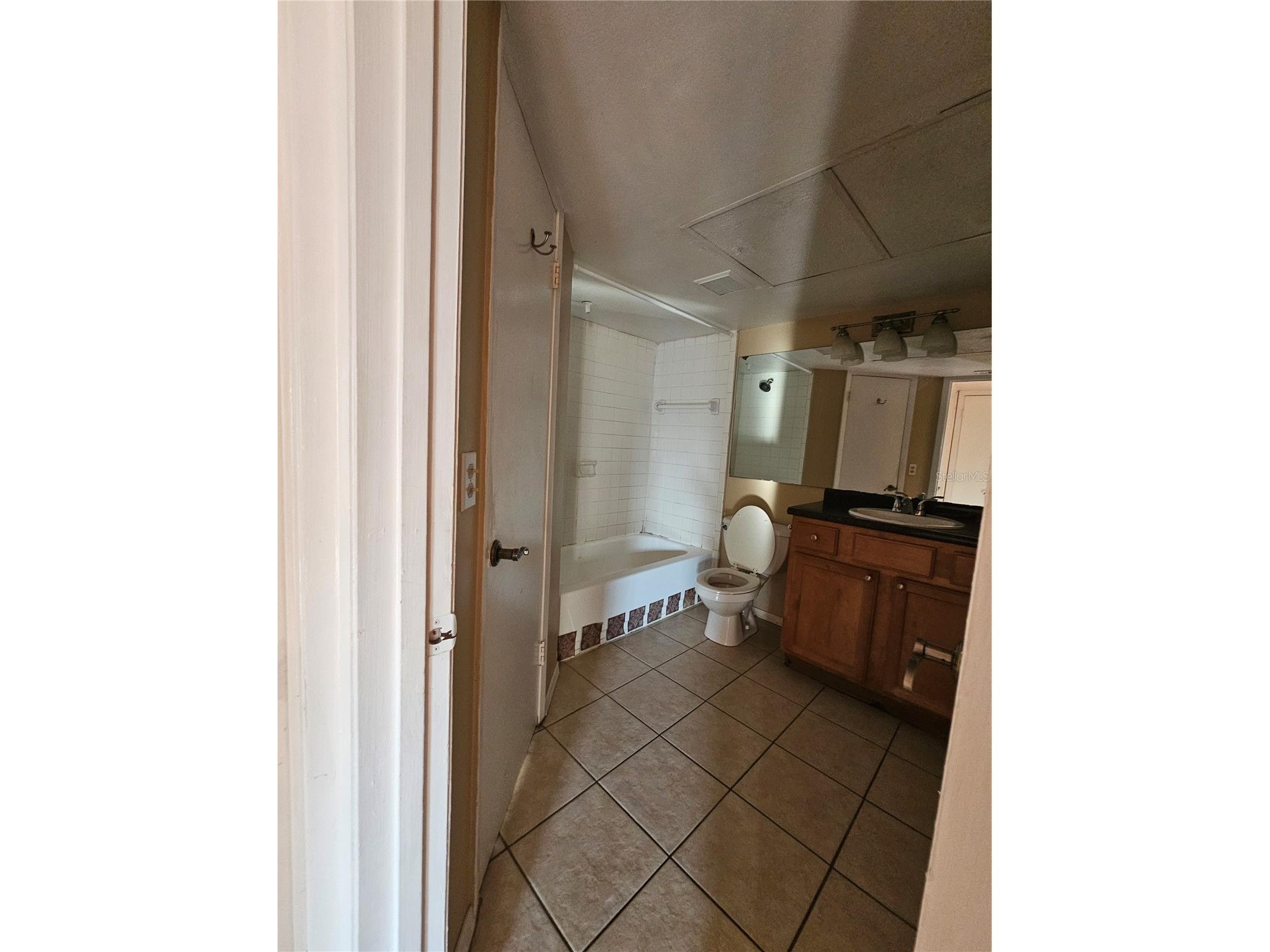 415 Lakepointe Drive #204 Altamonte Springs FL 32701 V4947315 image8