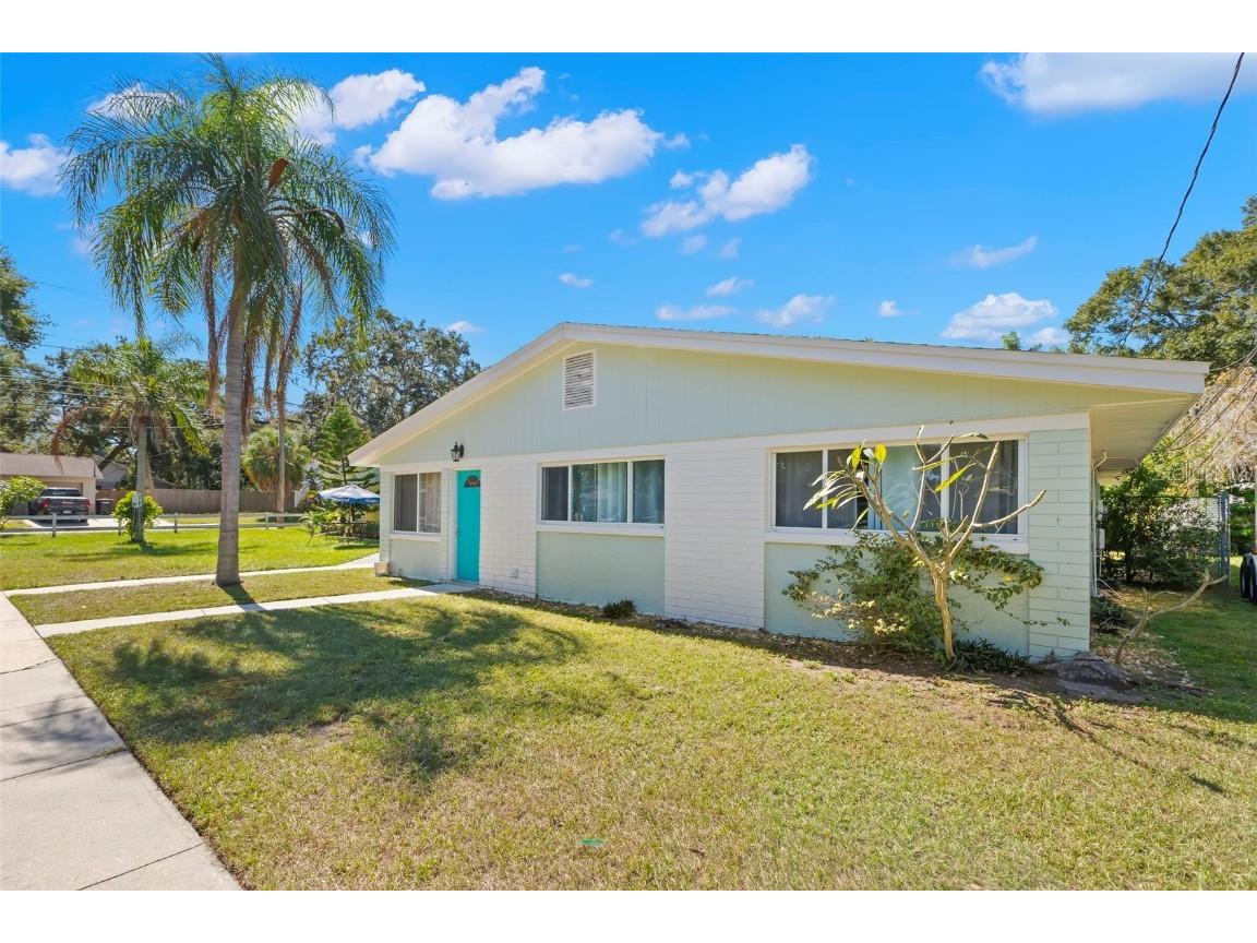 415 Maple Way #A & B Safety Harbor FL 34695 TB8443812 image1
