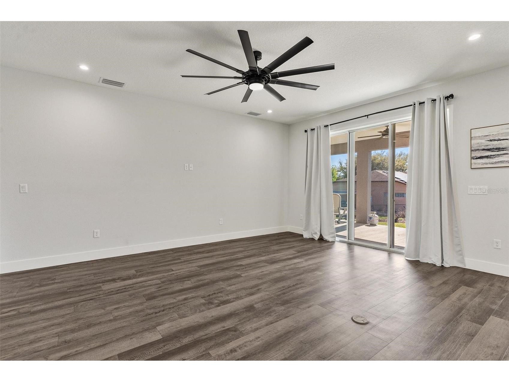 415 N Dixie Drive Howey In The Hills FL 34737 G5110089 image13