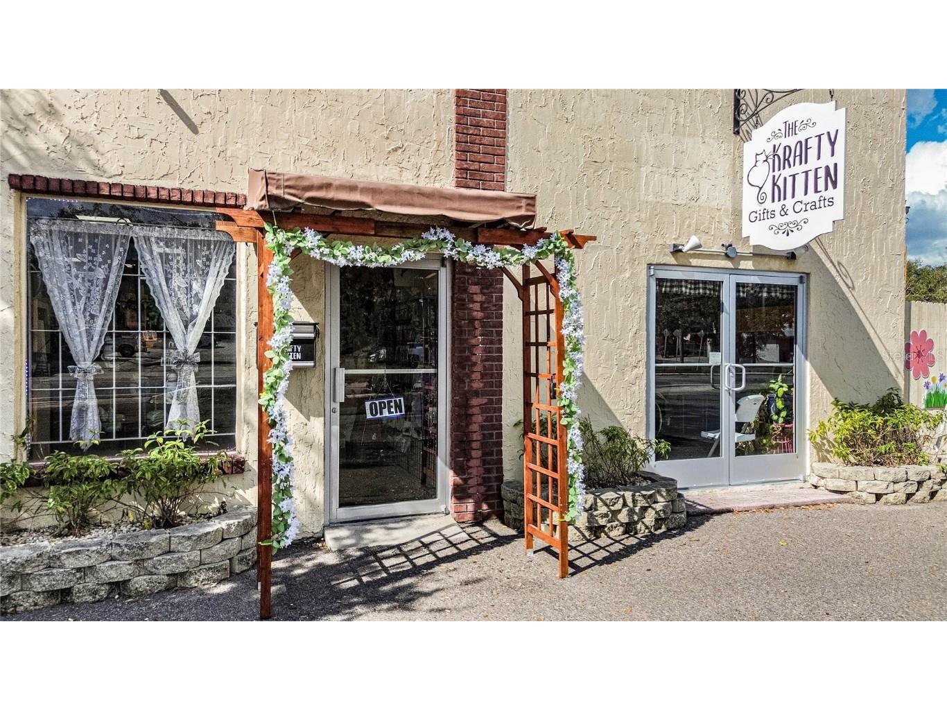 415 N Scenic Highway Lake Wales FL 33853 P4931151 image2