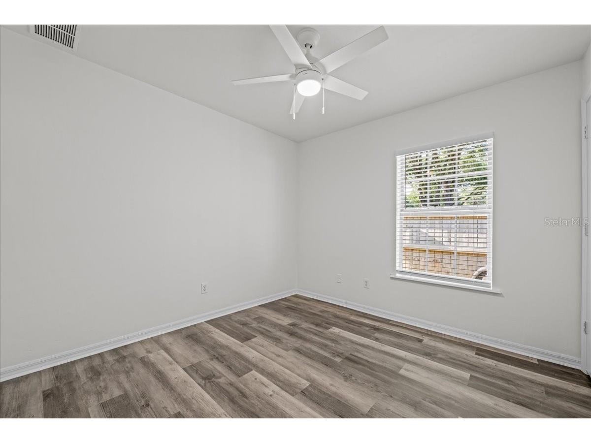 415 NW 10th Street Gainesville FL 32601 GC539748 image15