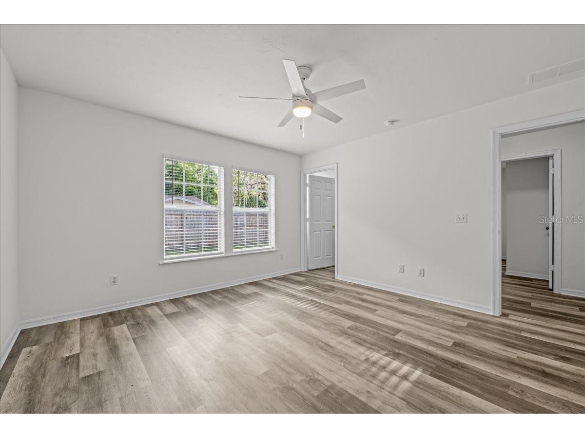 415 NW 10th Street Gainesville FL 32601 GC539748 image18