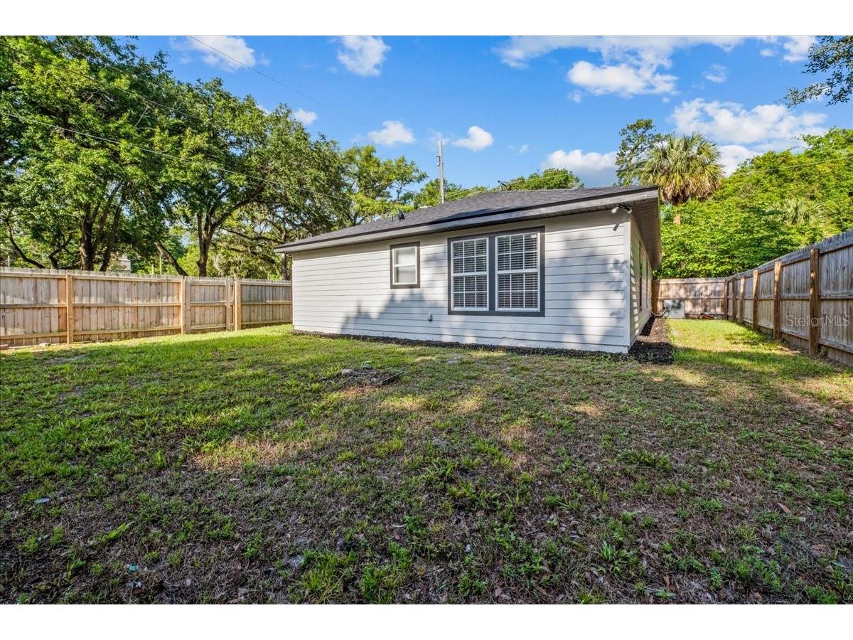 415 NW 10th Street Gainesville FL 32601 GC539748 image23