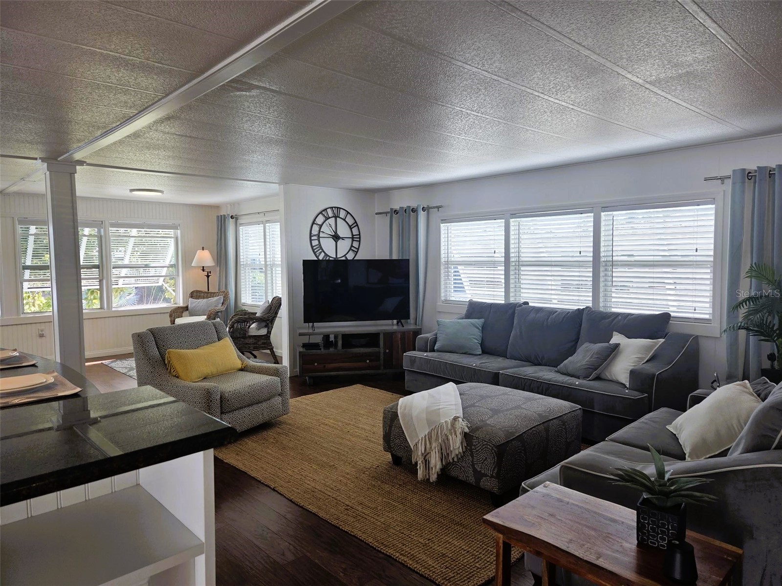 415 Oakwood Boulevard W Sarasota FL 34237 A4671652 image13