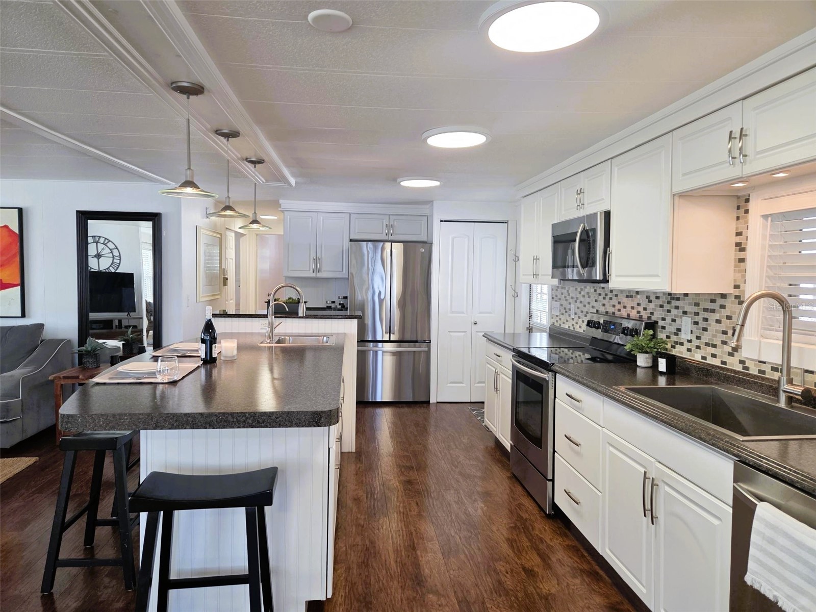 415 Oakwood Boulevard W Sarasota FL 34237 A4671652 image16