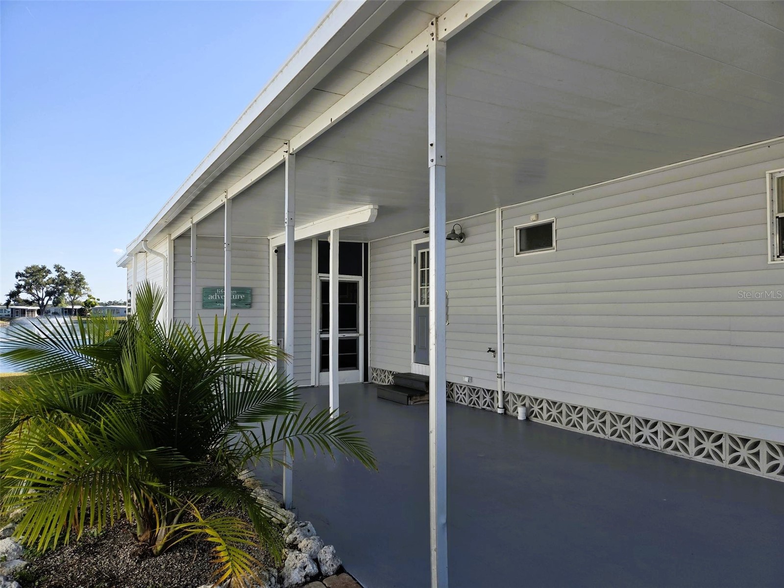 415 Oakwood Boulevard W Sarasota FL 34237 A4671652 image2