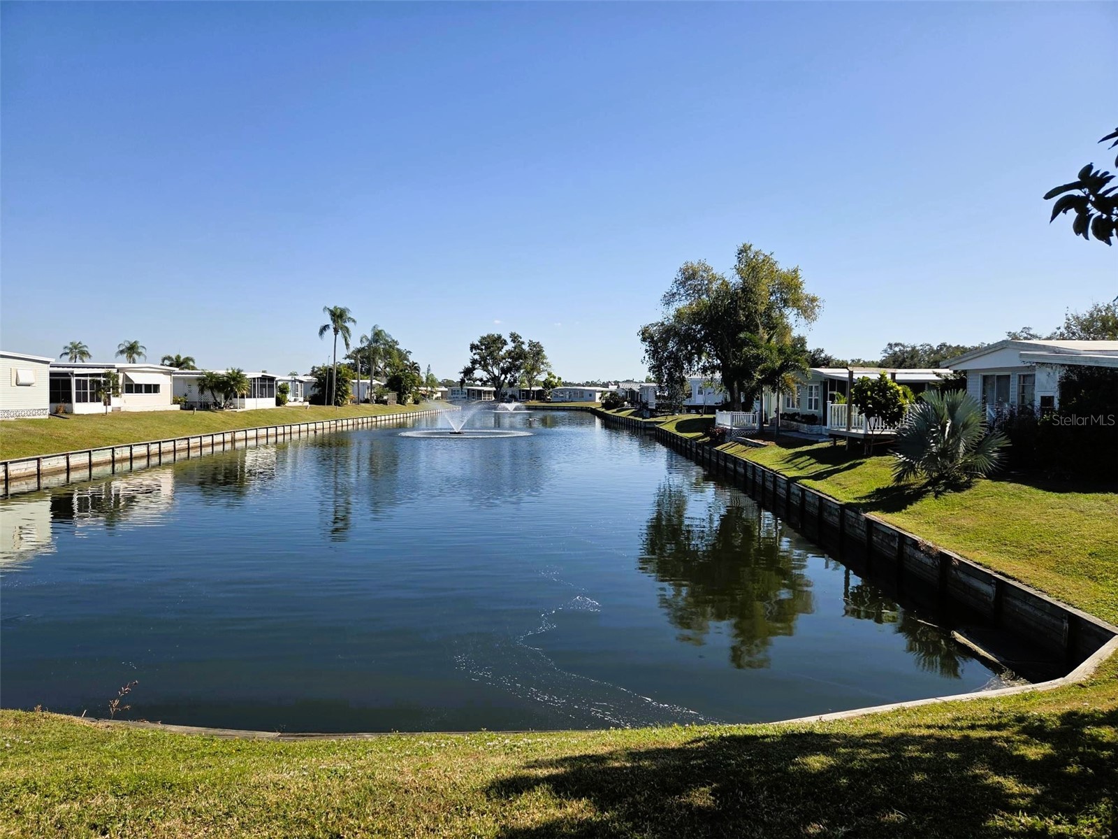 415 Oakwood Boulevard W Sarasota FL 34237 A4671652 image6