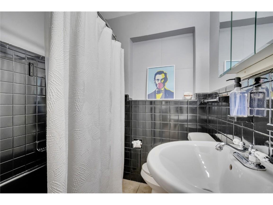 415 S Hyer Avenue #A Orlando FL 32801 O6334171 image8