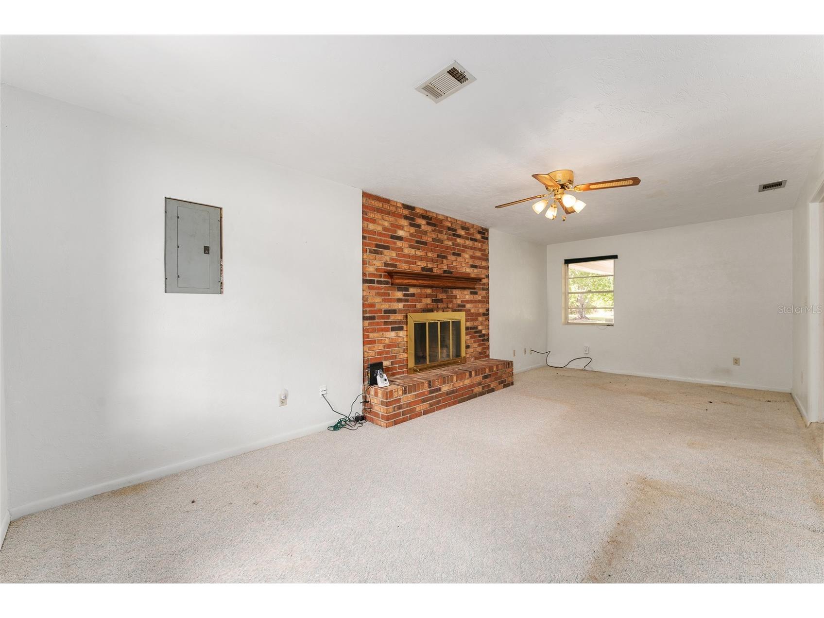 415 SE Adams Street High Springs FL 32643 GC539998 image19