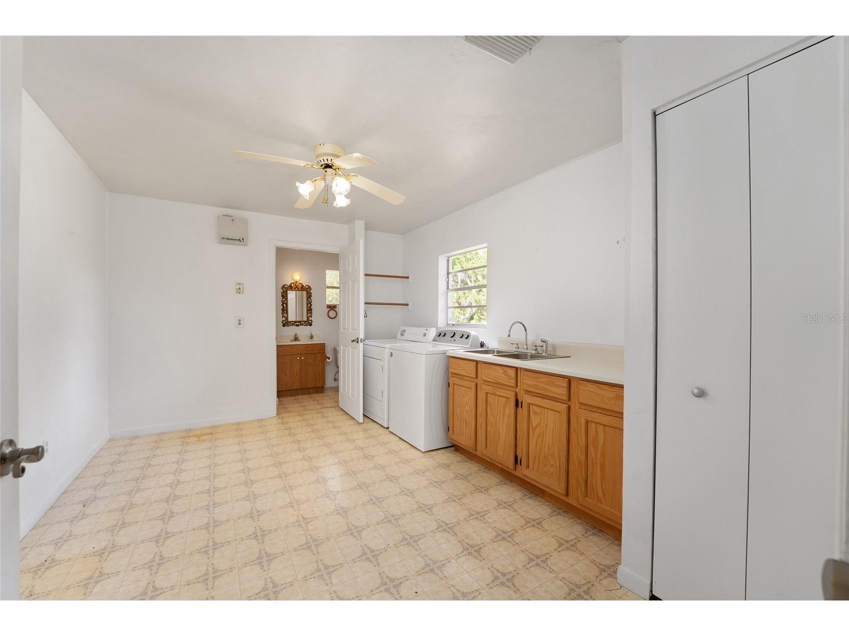 415 SE Adams Street High Springs FL 32643 GC539998 image21
