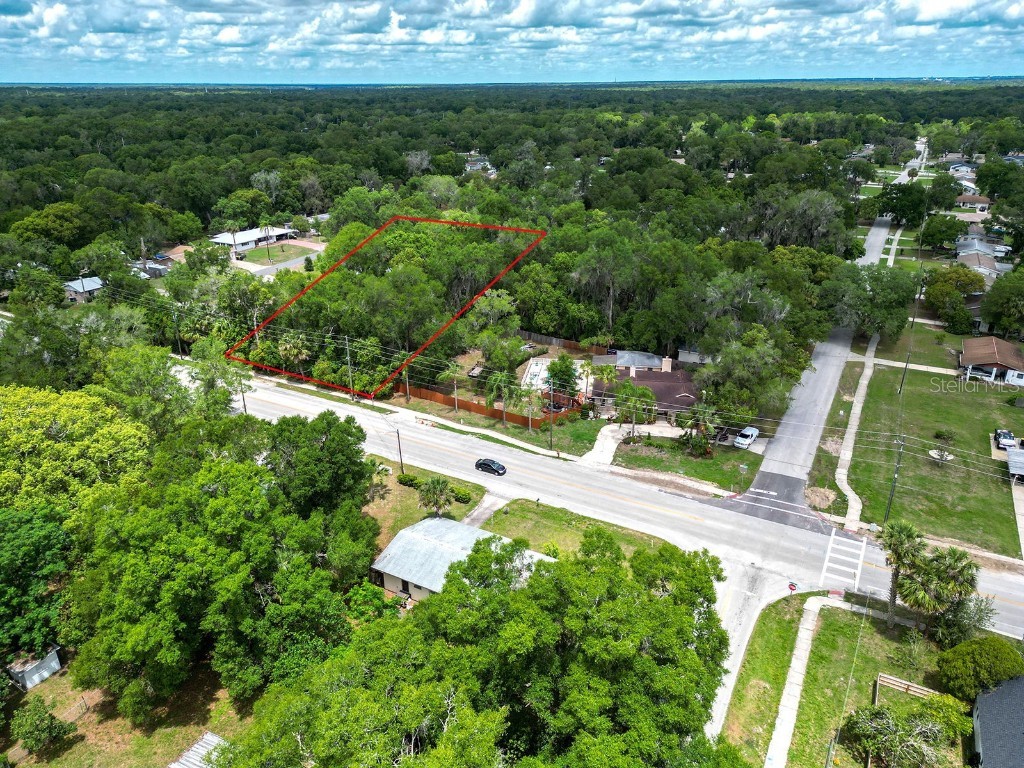 415 W French Avenue Orange City FL 32763 V4929946 image1