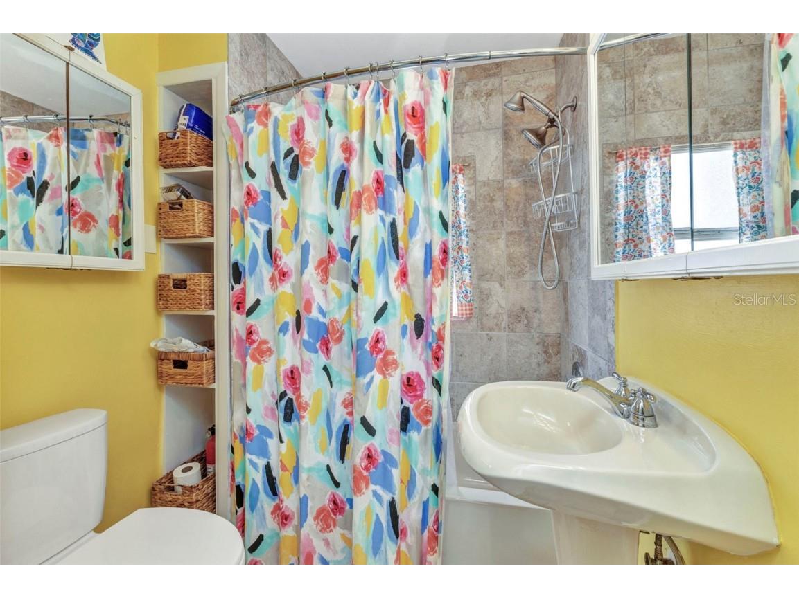 415 W Marion Avenue Punta Gorda FL 33950 C7511256 image32