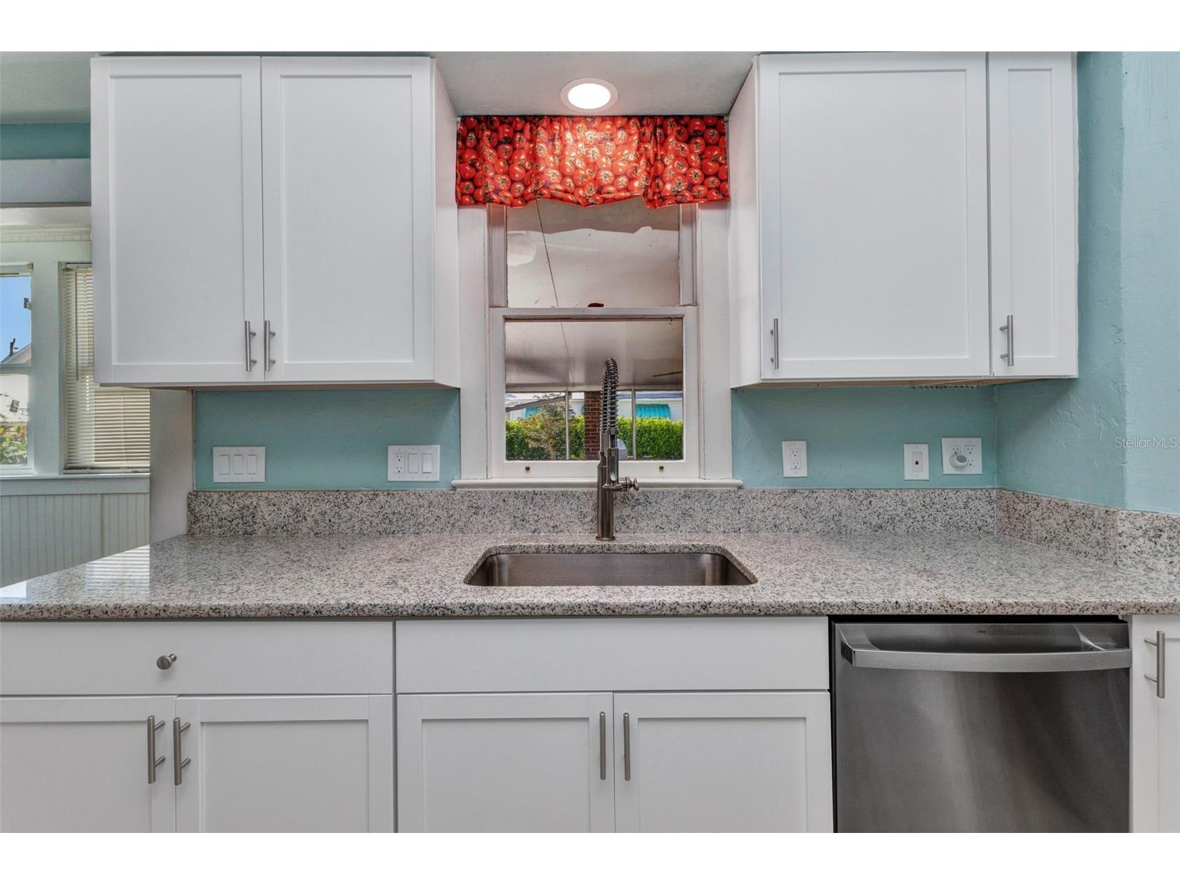 415 W Marion Avenue Punta Gorda FL 33950 C7527040 image20