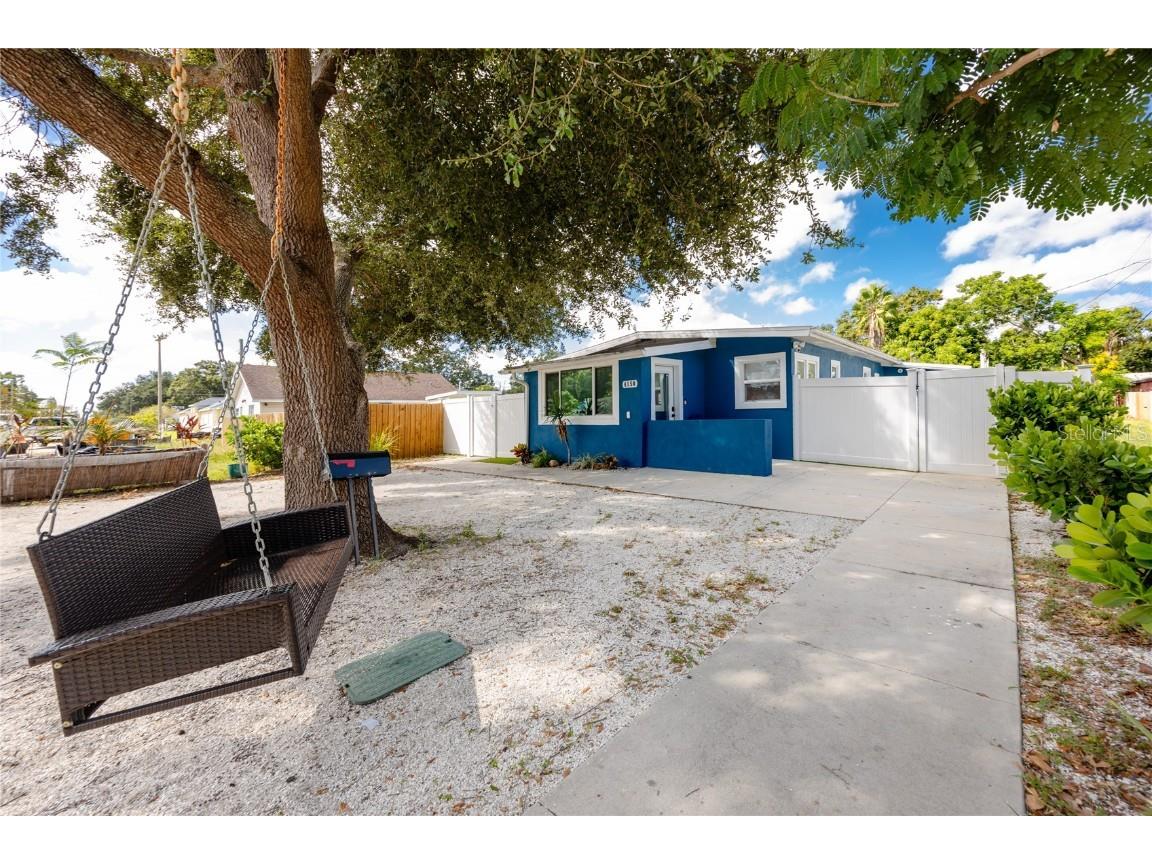 4150 40th Street N Saint Petersburg FL 33714 TB8436554 image1