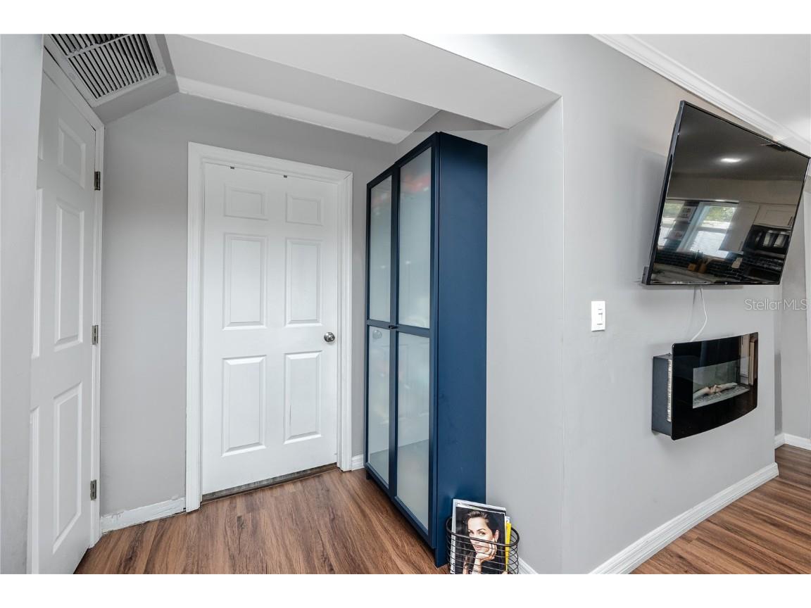 4150 40th Street N Saint Petersburg FL 33714 TB8436554 image24