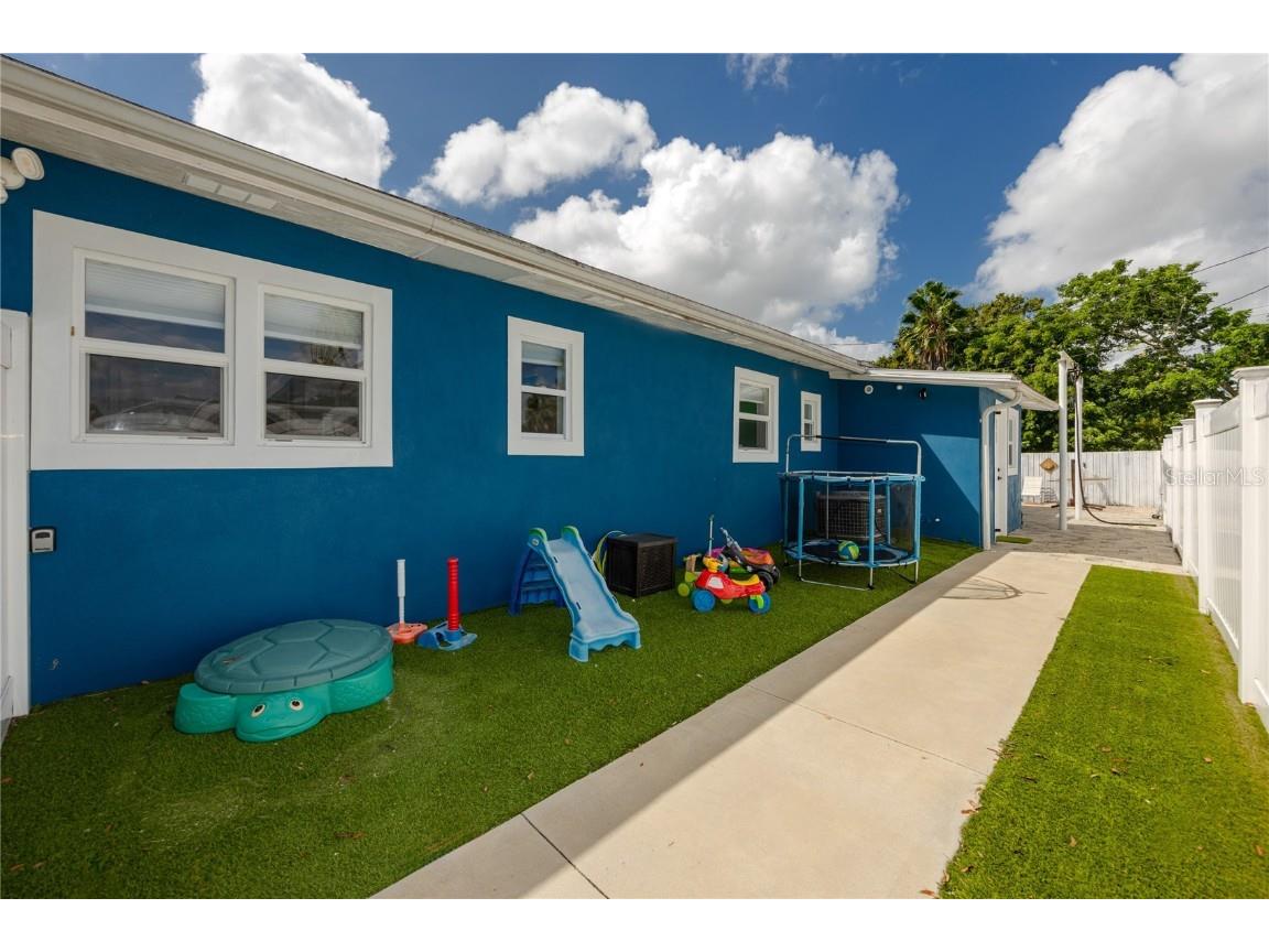 4150 40th Street N Saint Petersburg FL 33714 TB8436554 image48